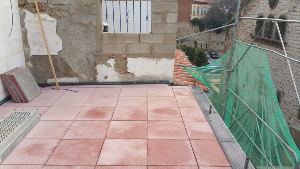 renovation-renov-tec-perpignan-pyrénées-orientales-66-travaux-appartemment-locaux-maison-couverture-maçonnerie-plomberie-peinture-menuiserie-electricité