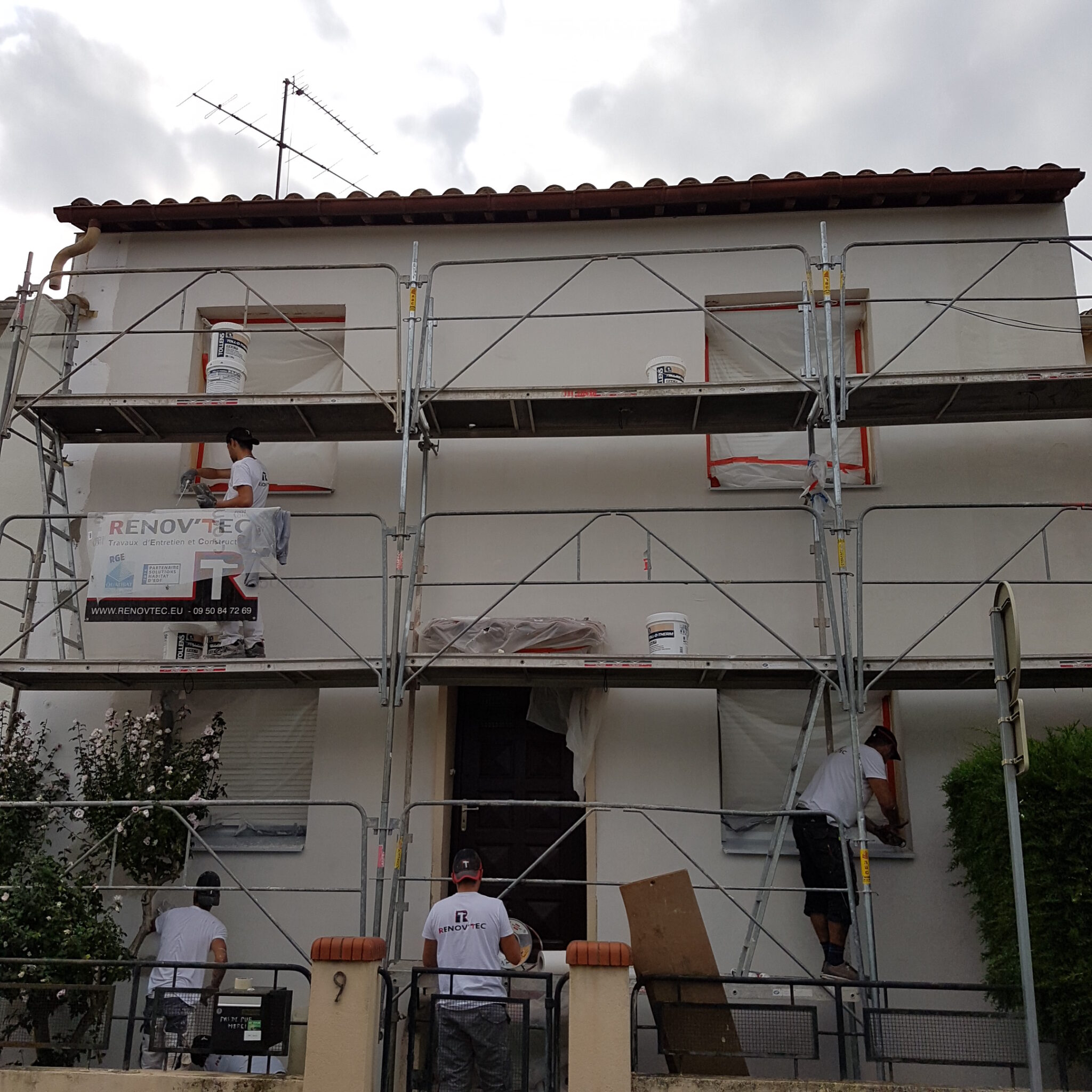 renovation-renov-tec-perpignan-pyrénées-orientales-66-travaux-appartemment-locaux-maison-couverture-maçonnerie-plomberie-peinture-menuiserie-electricité